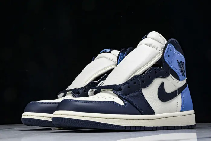 AIR JORDAN 1 OBSIDIAN UNIVERSITY BLUE 