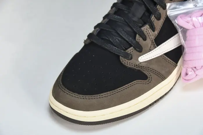 Jordan 1 Retro Low OG SP Travis Scott 