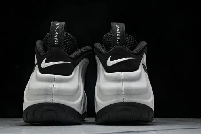 Nike Air Foamposite One “Wolf Grey” 