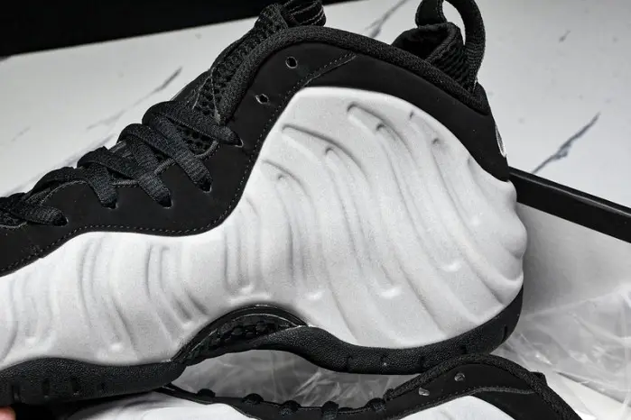 Nike Air Foamposite One “Wolf Grey” 