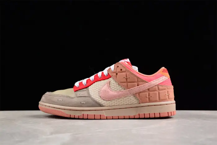 Nike SB Dunk Low 