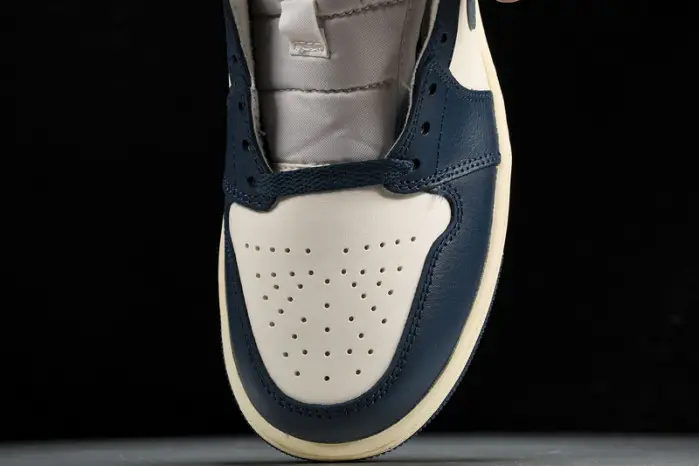 Air Jordan 1 Mid“Sky J French Blue” 