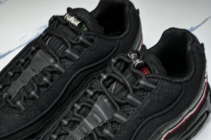 Air Max 95 SP Undefeated Black 