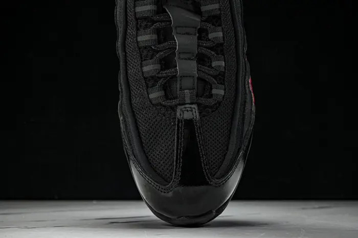 Air Max 95 SP Undefeated Black 
