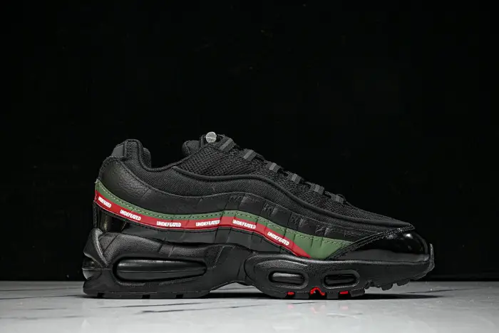 Air Max 95 SP Undefeated Black 