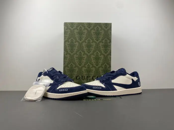 Travis Scott  Air Jordan 1 Low x GUCCI 