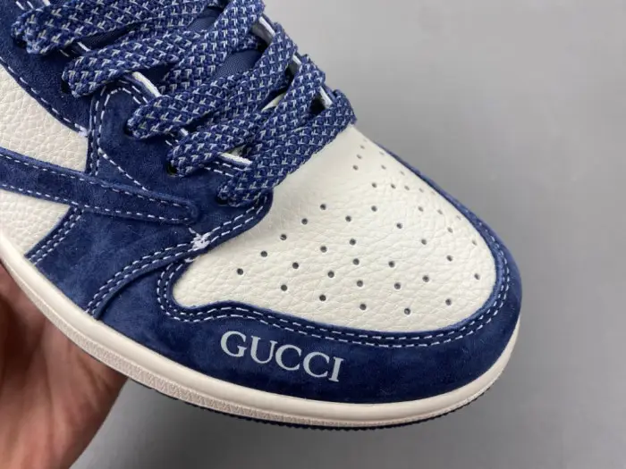 Travis Scott  Air Jordan 1 Low x GUCCI 