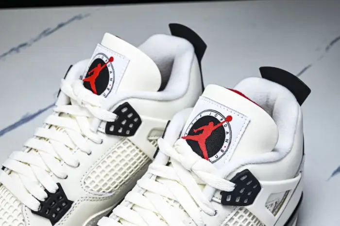 Air Jordan 4“Flight Club”Sail Black-University Red 
