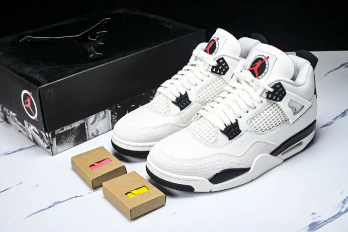 Air Jordan 4“Flight Club”Sail Black-University Red 
