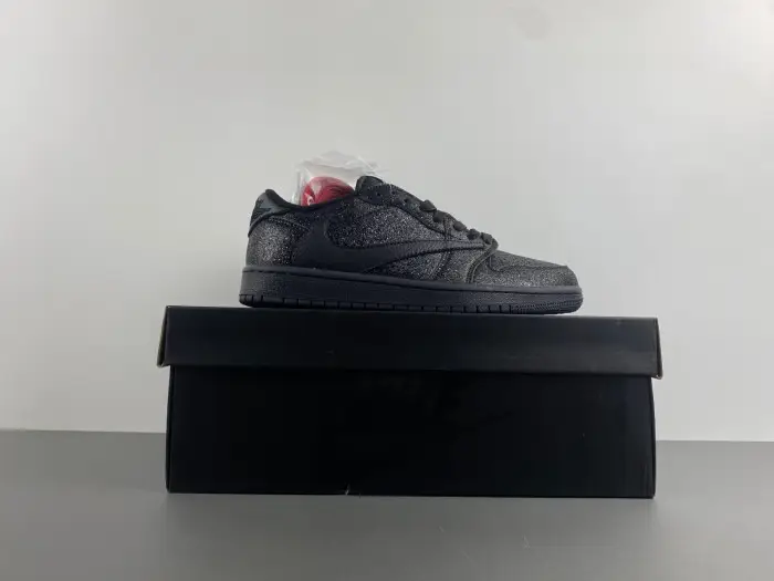 Travis Scott x Air Jordan 1 Low OG 