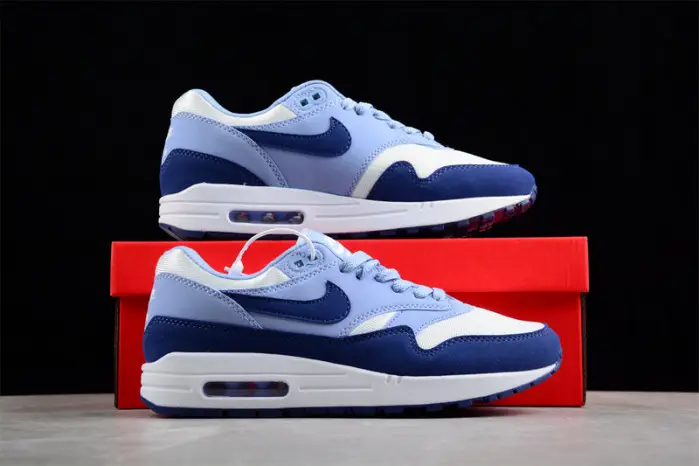 NIKE AIR MAX 1 
