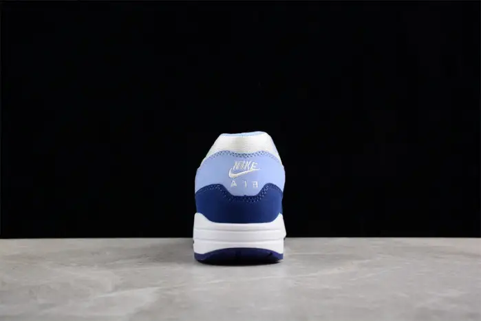 NIKE AIR MAX 1 