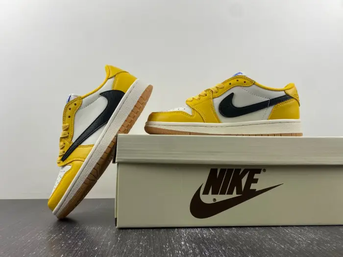 Travis Scott x Air Jordan 1 Low OG 