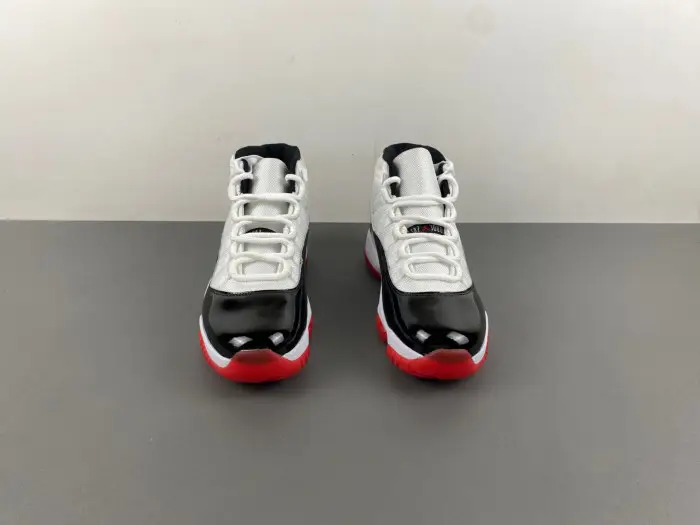 Air Jordan 11 