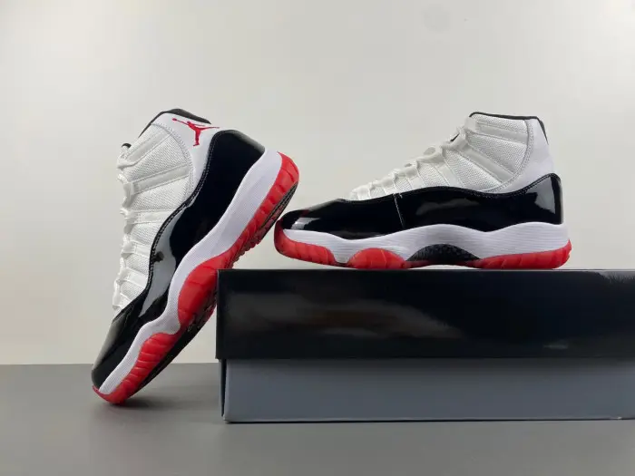 Air Jordan 11 