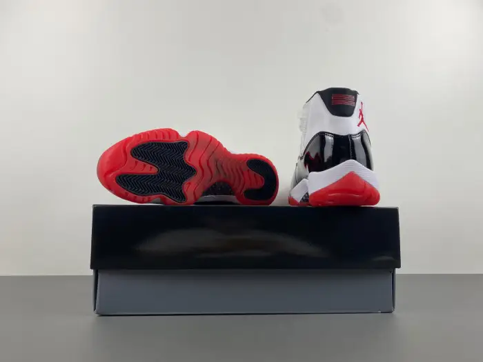 Air Jordan 11 