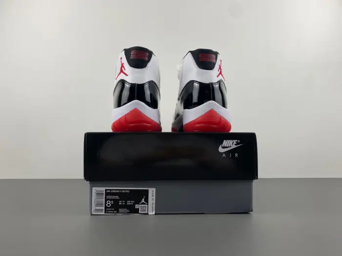 Air Jordan 11 