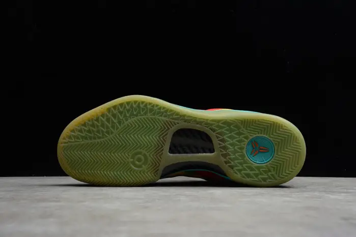 NIKE KOBE 8 SYSTEM GC 'VENICE BEACH‘ 