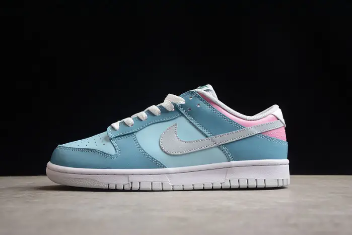 Nike SB Dunk Low 