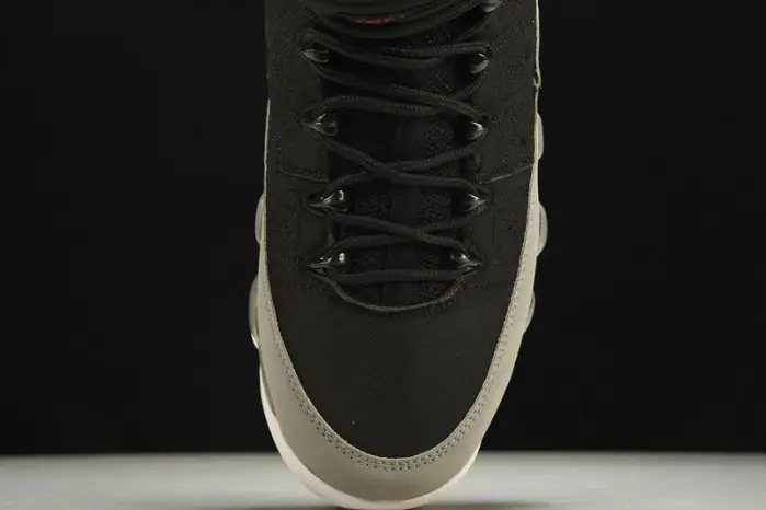 JORDAN 9 RETRO PARTICLE GREY 
