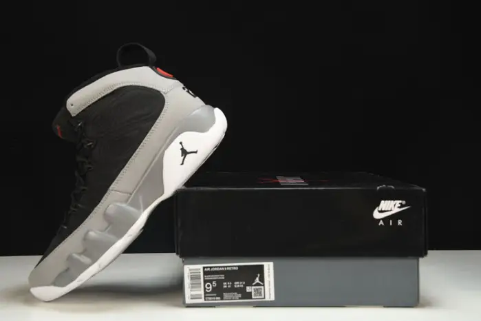 JORDAN 9 RETRO PARTICLE GREY 