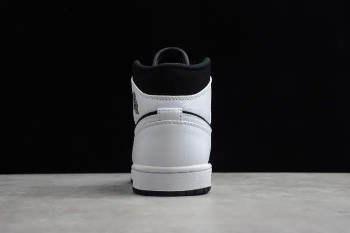 AIR JORDAN1 MID 