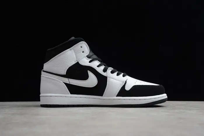 AIR JORDAN1 MID 