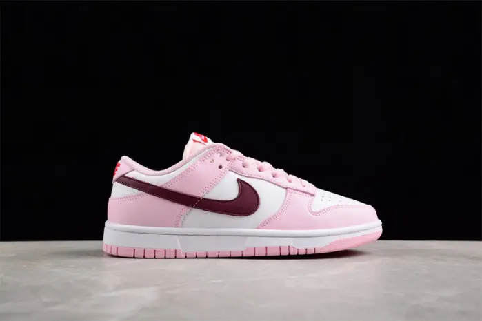 Nike SB Dunk Low 