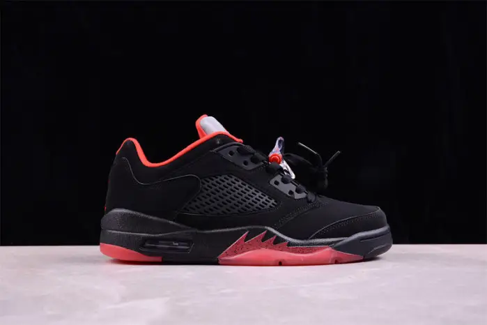 Air Jordan 5 Low 