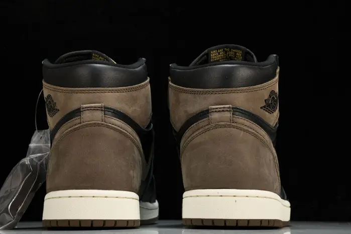 AIR JORDAN 1 RETRO HIGH OG "PALOMINO" 