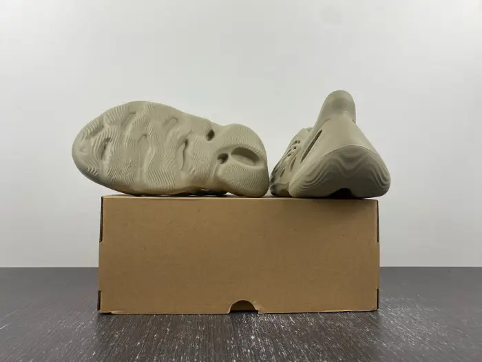 Yeezy Foam Runner 