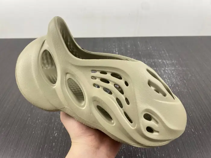 Yeezy Foam Runner 