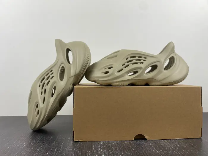 Yeezy Foam Runner 