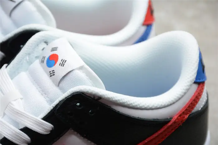 Nike Dunk Low Seoul 