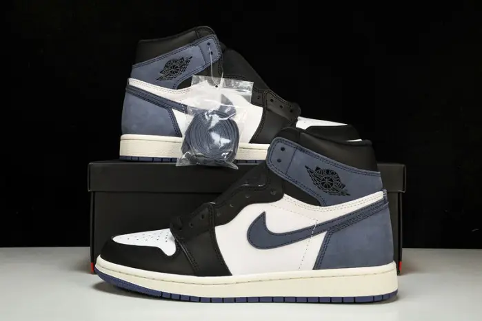Air Jordan 1 Retro High "Metallic Gold" 
