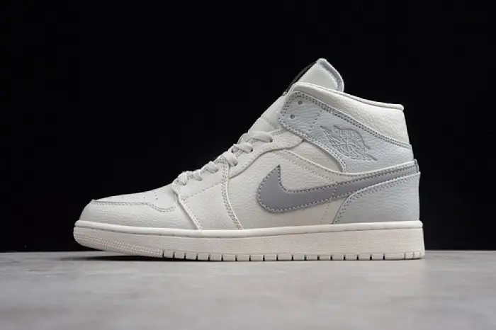 Jordan 1 Mid Light Bone 