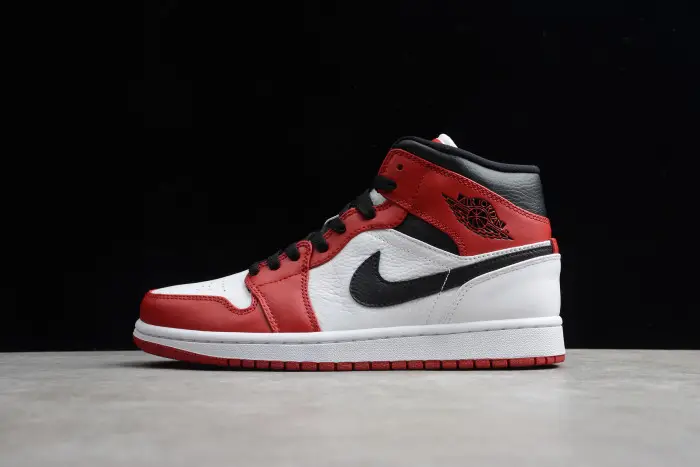 Jordan 1 Mid Chicago (2020) 