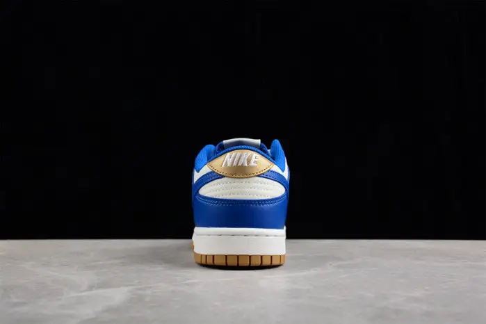 Nike SB Dunk Low 