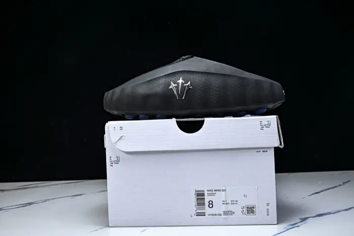 Nike Mind 001 