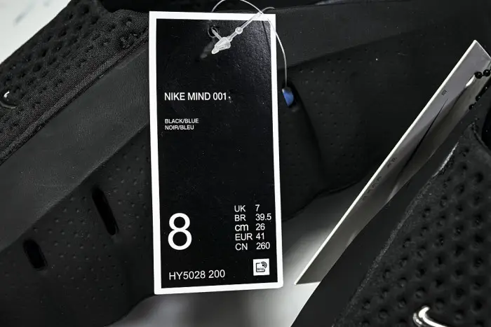 Nike Mind 001 