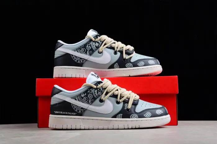 Nike Dunk Low  (2021) (W) 