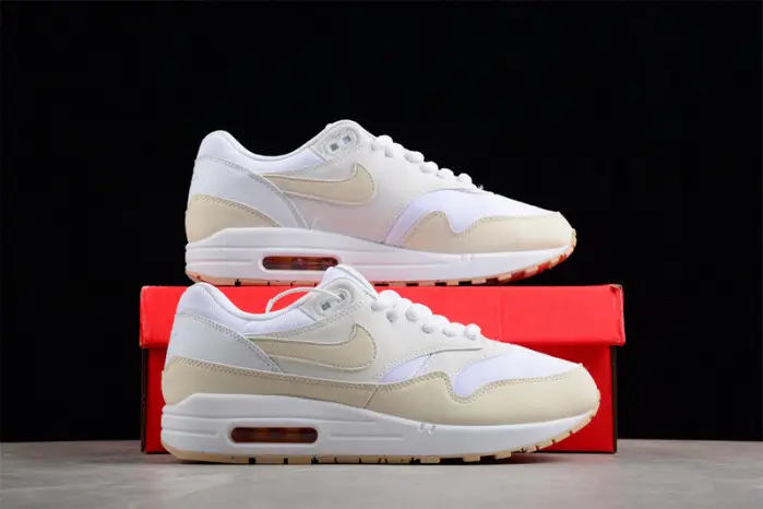 NIKE AIR MAX 1 