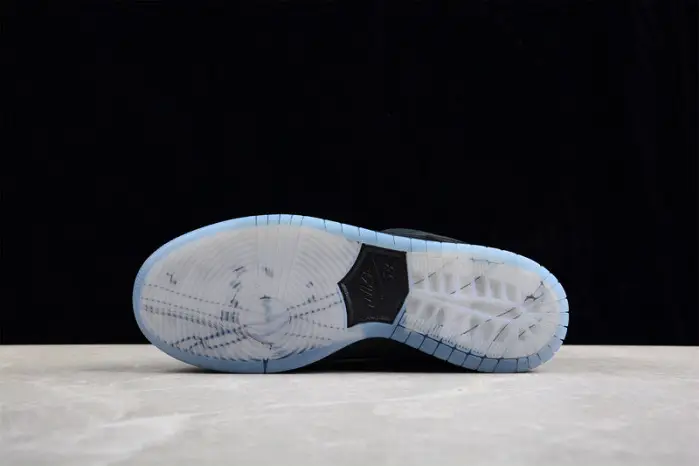 Nike SB Dunk Low 
