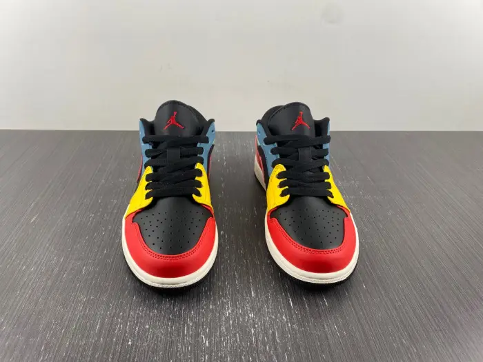 Air Jordan 1 Low 