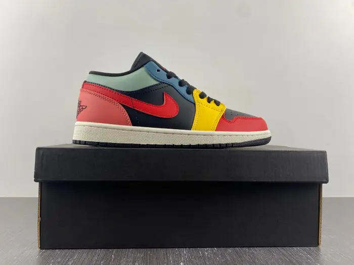 Air Jordan 1 Low 