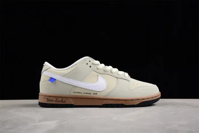 NIKE SB DUNK LOW 