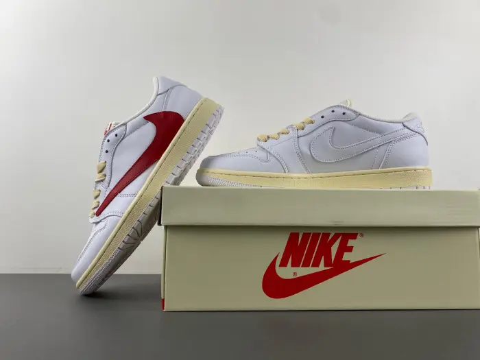 Travis Scott x Air Jordan 1 Low OG 