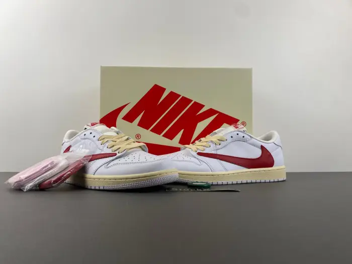 Travis Scott x Air Jordan 1 Low OG 