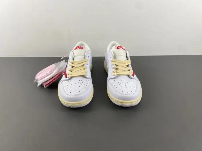 Travis Scott x Air Jordan 1 Low OG 