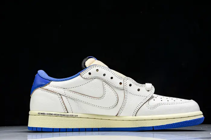 Travis Scott x Air Jordan 1 Low OG 